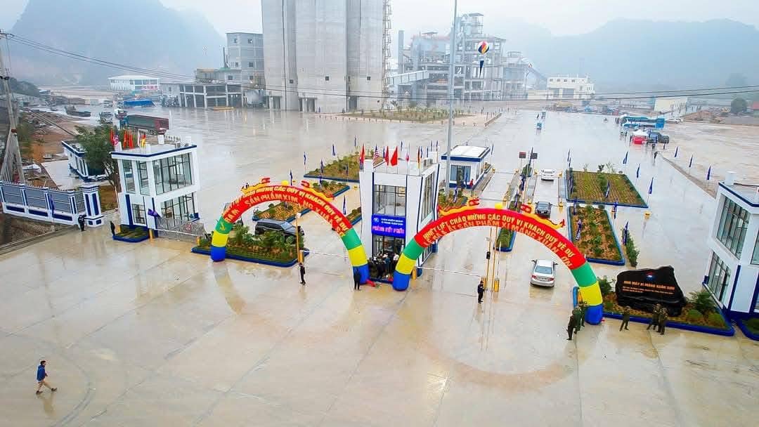 IDSUN cung cấp Barrier IDS229 cho Nhà máy xi măng XUÂN SƠN – Giải pháp kiểm soát ra vào hiệu quả tại trạm cân